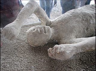 Illustration for article titled The Lost City of Pompeii: Pictures of an Alien World, Frozen in Time